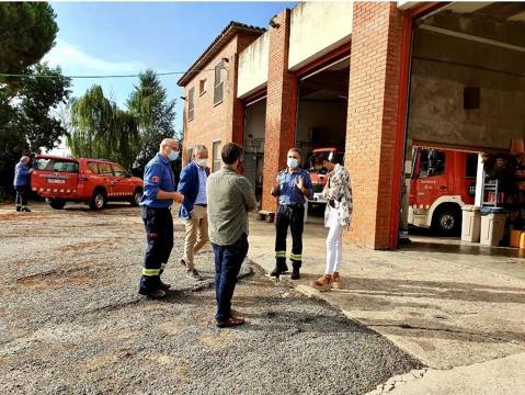 El director de Serveis Territorials d’Interior a Girona visita el Parc de Bombers de Maçanet