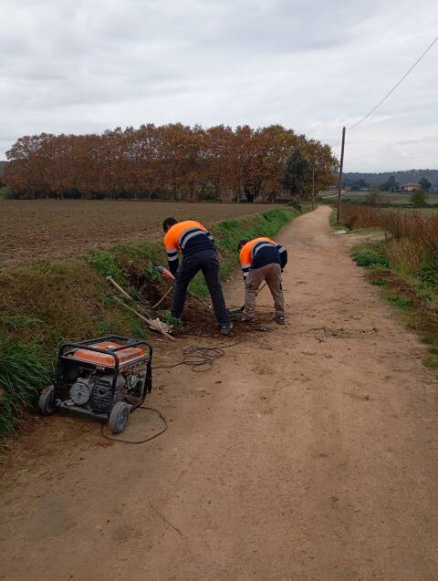L’Ajuntament instal·la faroles LED al Camí de les Monges per millorar la connectivitat i la seguretat