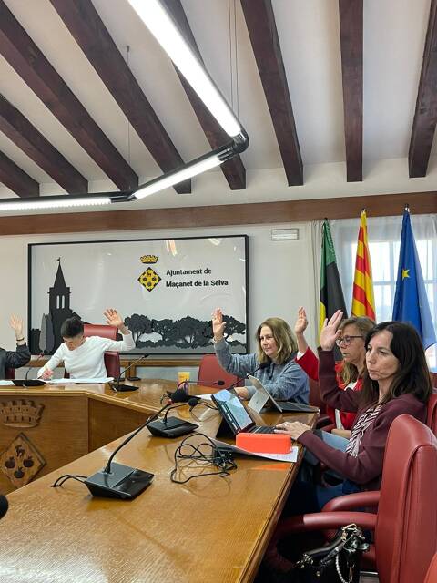 Maçanet de la Selva aprova la renovació de la canonada d’aigua de Montbarbat i millora de la carretera d’accés a la urbanització