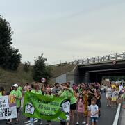 Prop de 175 persones participen en una marxa lenta per reclamar al Departament d’Educació el desbloqueig immediat de la construcció del nou institut de Maçanet de la Selva - img-prop-de-175-persones-participen-en-una-marxa-lenta-per-reclamar-al-departament-d---educacio---el-desbloqueig-immediat-de-la-construccio---del-nou-institut-de-mac--anet-de-la-selva--03-.jpeg